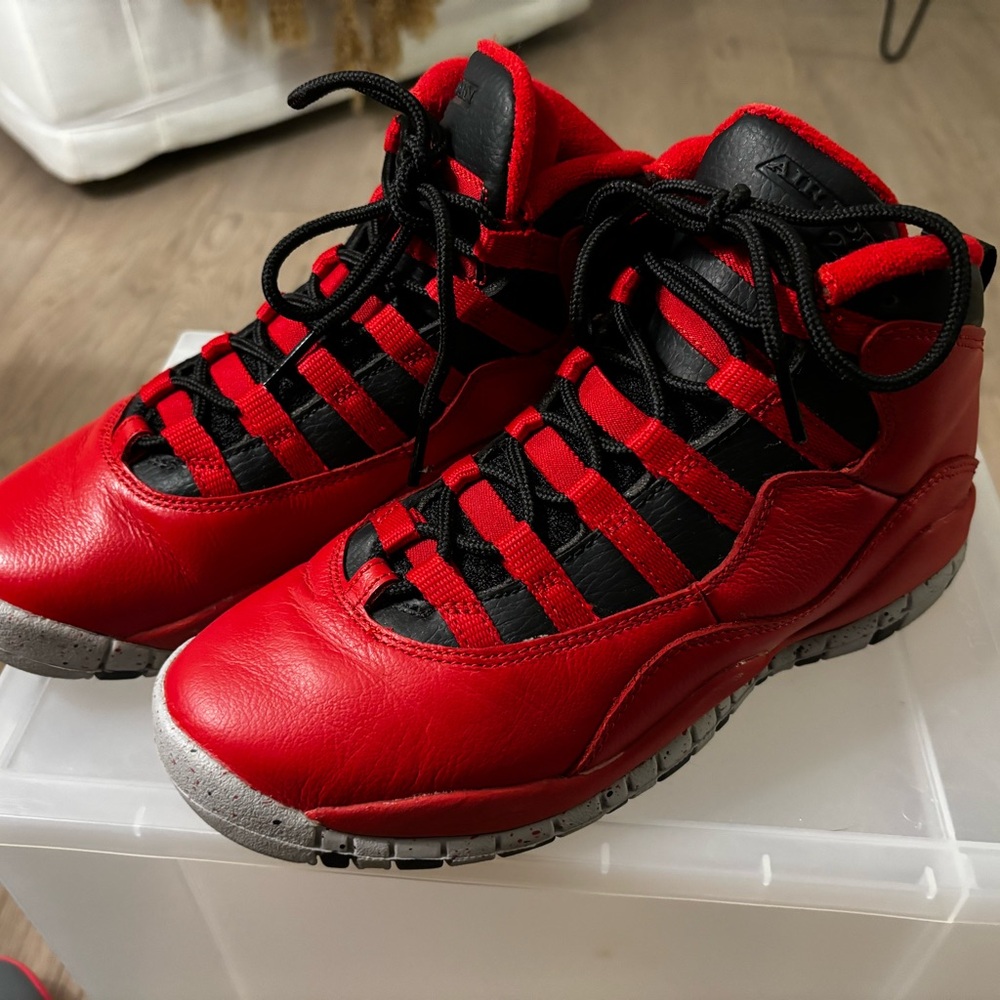 WOMENS KID NIKE 10 RETRO GG SIZE 4.5